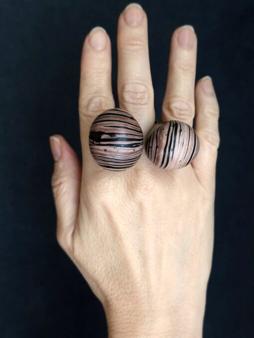 Brown & Black Sculptured Ring Size 7