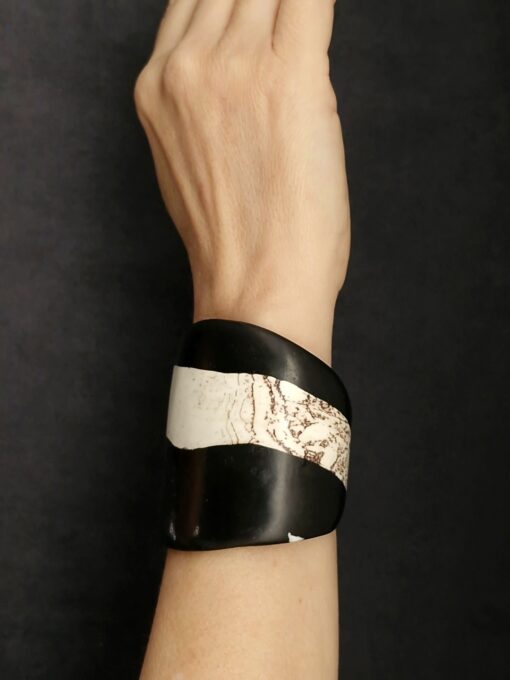 Vegan Ivory & Black Flat Cuff Size S