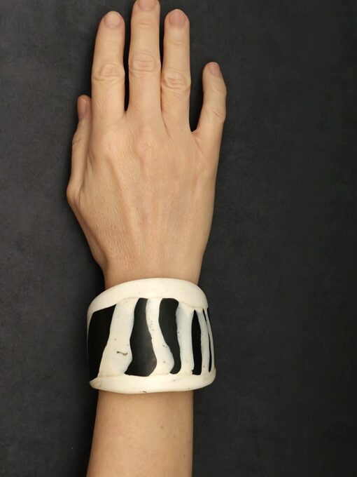 Vegan Ivory & Black Flat Cuff Size M