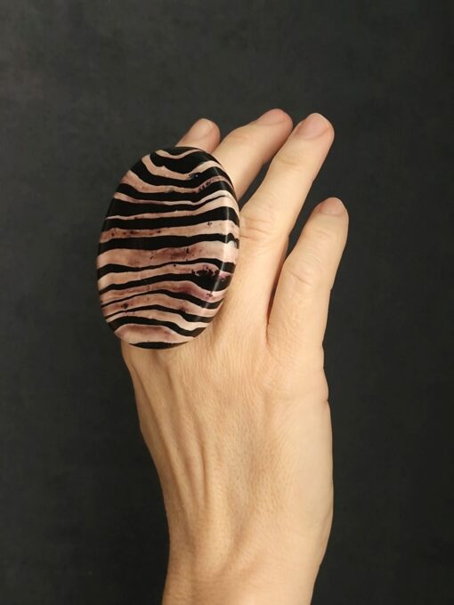 Black & Brown Ring Size 8 - Image 2