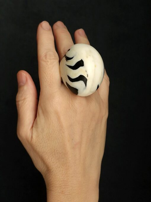 Vegan Ivory & Black Ring Size 7.5 - Image 3