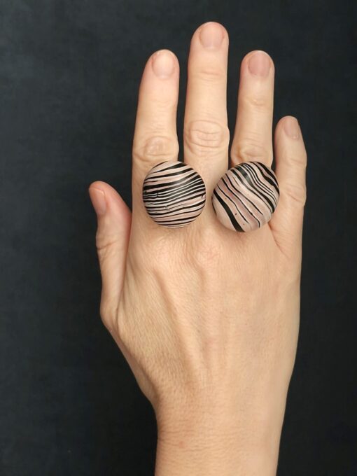 Brown & Black Sculptured Ring Size 8