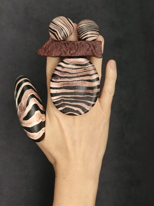 Brown Sculptured Ring Size 9 - Image 4