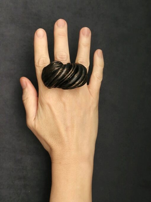 Black with Gold Sheen Sculptured Ring Size 7.5 - Image 2