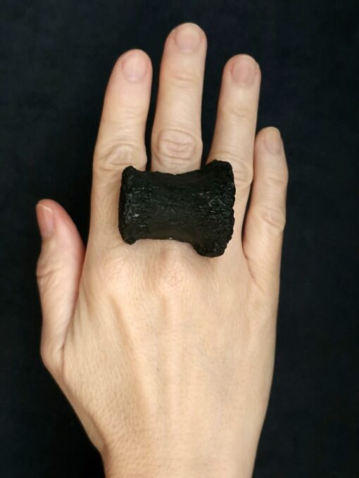 Black Sculptured Ring Size 8.5 - Image 2