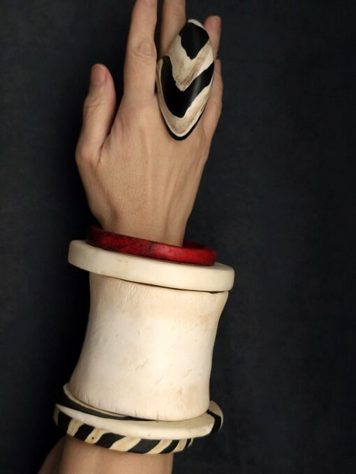 Vegan Ivory, Red & Black Bangle Stack Size L (Set of 5) - Image 2