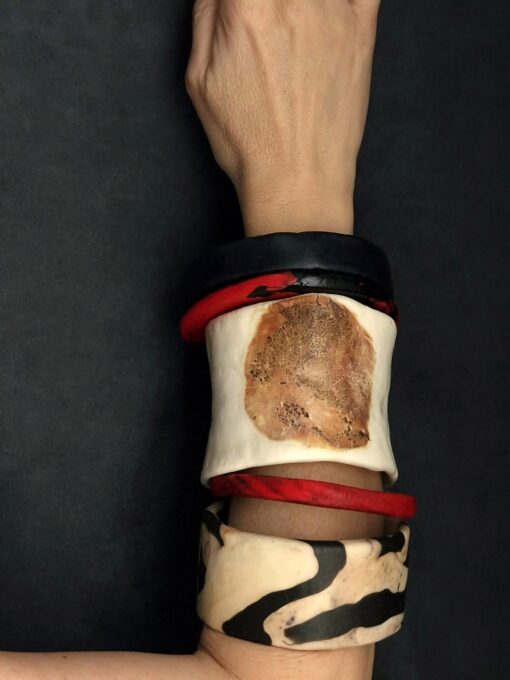 Vegan Ivory, Red & Black Bangle Stack Size L (Set of 5) - Image 2