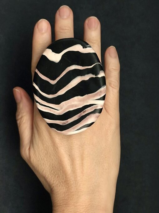 Black & Brown Ring Size 8 - Image 4