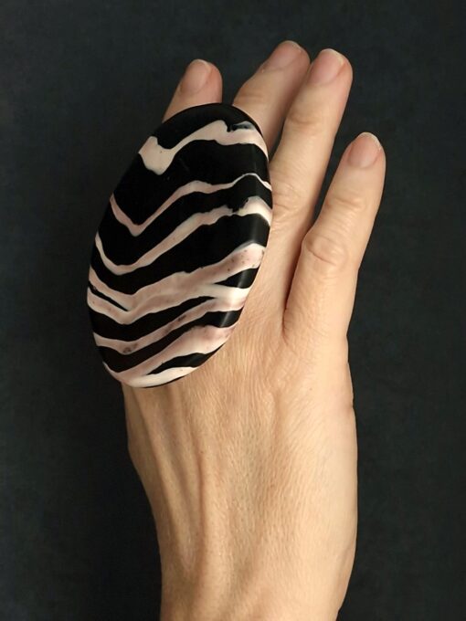 Black & Brown Ring Size 8 - Image 3