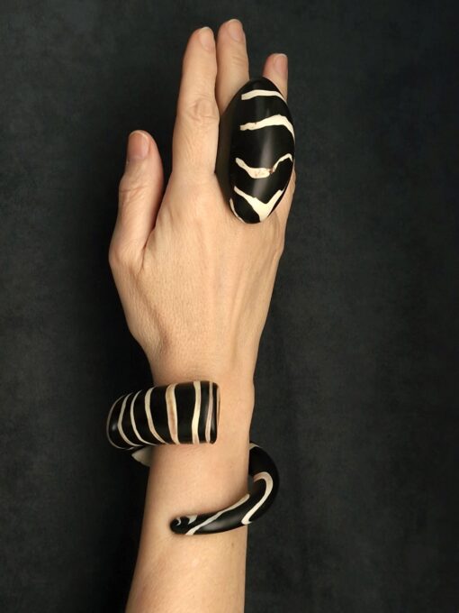 Black & Vegan Ivory Snake Cuff Size S - M - Image 8