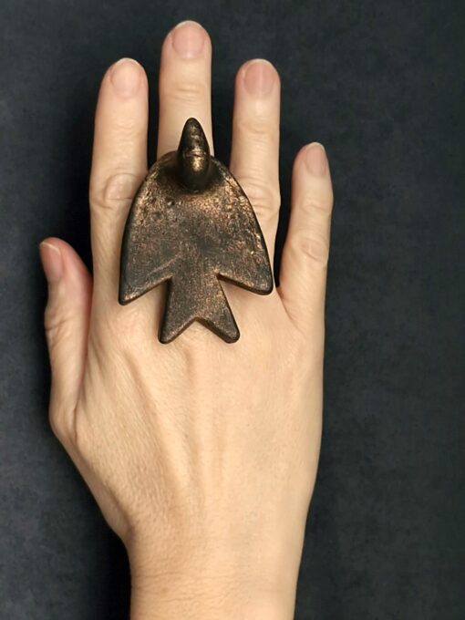 Black with Gold Sheen Sculptured Ring Size 7 - Image 6