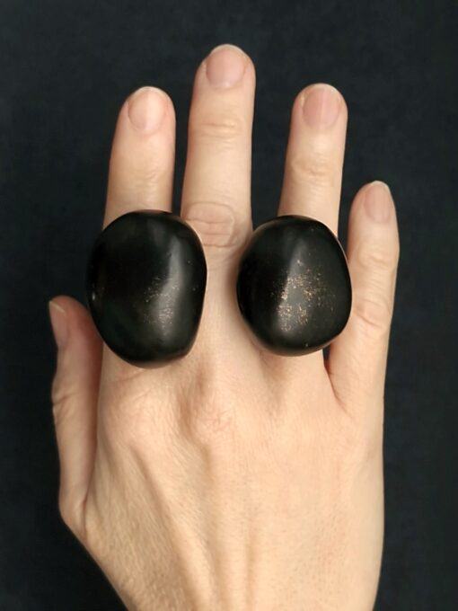 Black Sculptured Ring Size 8 - Image 2