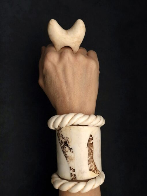Vegan Ivory Sculptured Ring Size 8 - Image 4