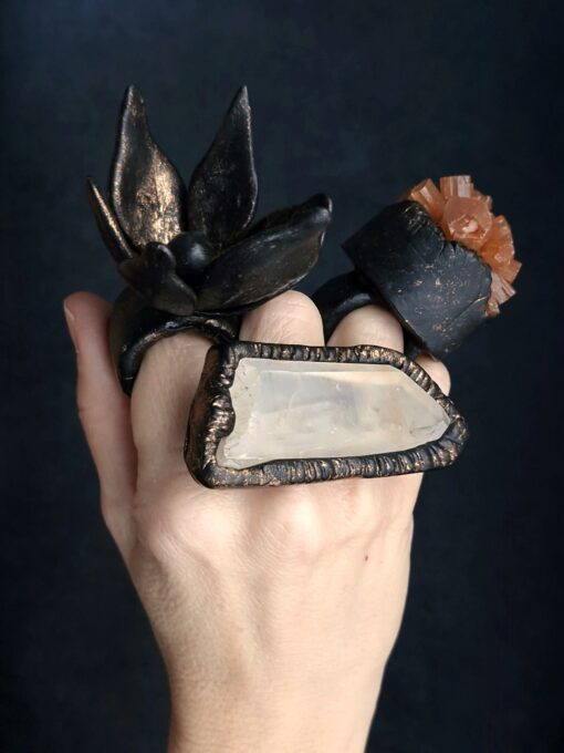 Rock Crystal Pointer Stone Ring Size 9 - Image 4