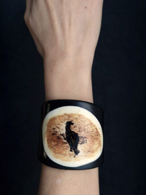 Vegan Ivory & Black Flat Cuff Size M