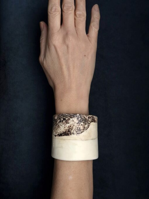 Vegan Ivory Flat Cuff Size M - Image 2
