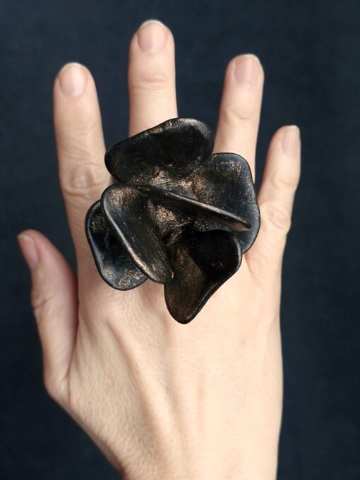 Black with Gold Sheen Flower Ring Size 8 - Image 2