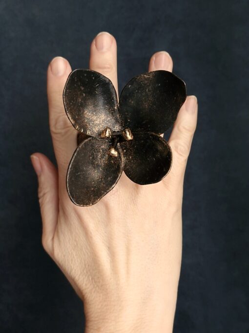 Black with Gold Sheen Flower Ring Size 8 - Image 2