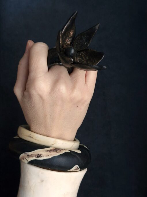 Black with Gold Sheen Flower Ring Size 8.5 - Image 8