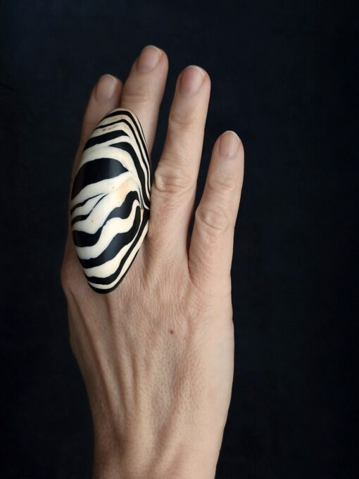 Vegan Ivory & Black Ring Size 7