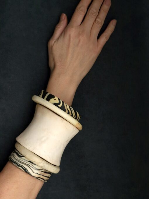 Vegan Ivory & Black Bangle Set (Set of 5) - Size M - Image 2