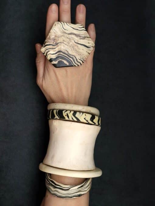 Vegan Ivory & Black Bangle Set (Set of 5) - Size M - Image 3