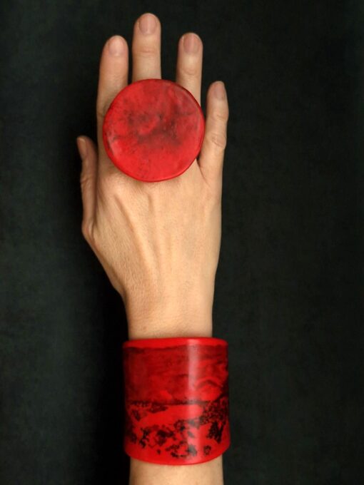 Red & Black Ring - Size 7 - Image 5