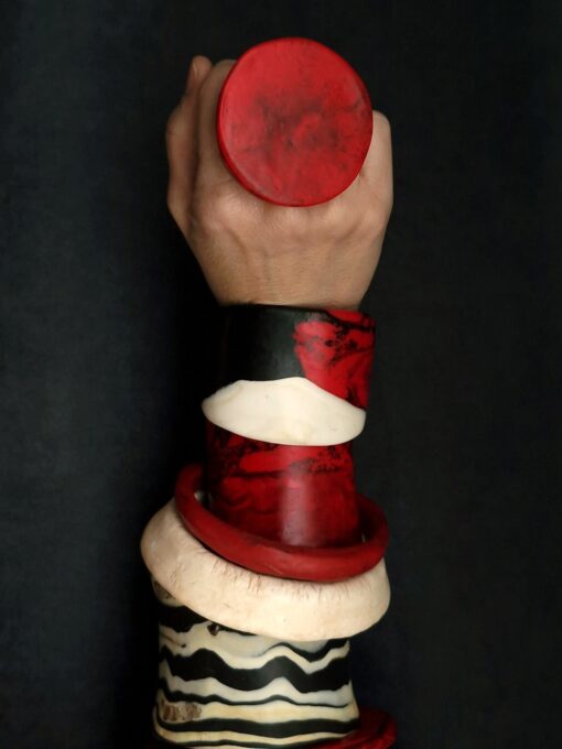 Red & Black Ring - Size 7 - Image 7