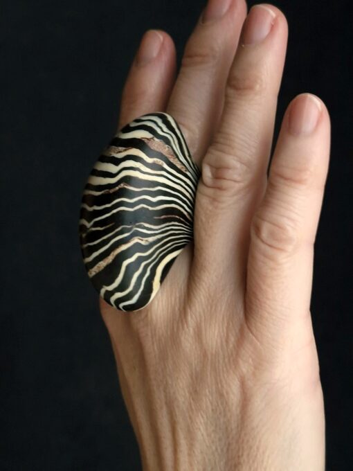 Vegan Ivory & Black Ring - Size 7.5 - Image 3