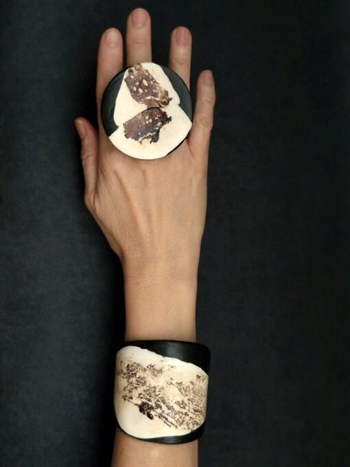 Vegan Ivory & Black Ring - Size 7.5 - Image 3