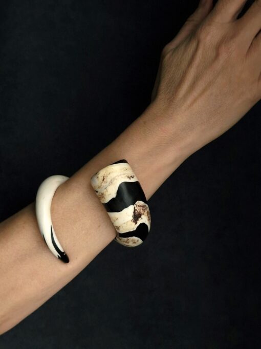 Vegan Ivory & Black Snake Cuff - Size S - Image 3