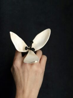 Vegan Ivory & Black Flower Ring - Size 8